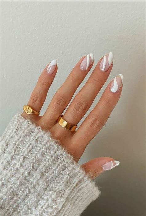 25 Gorgeous White Nail Design Ideas - Mom's Got the Stuff