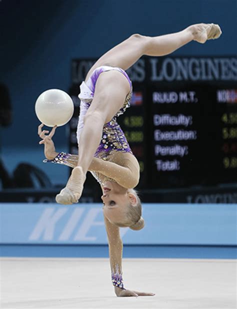 Rhythmic gymnasts seem to defy physics - CBS News