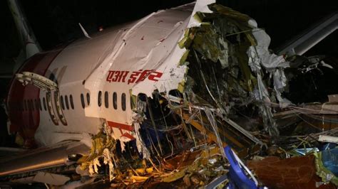 India Air crash survivor recounts final minutes in plane - BBC News