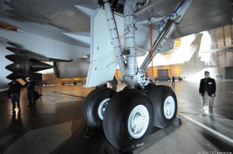 Boeing's 747-8 Intercontinental Unveiled - CBS News