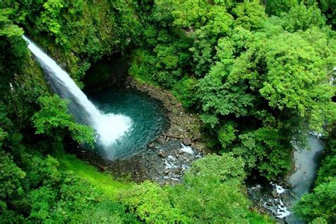 Arenal Volcano Hike + La Fortuna Waterfall: Triphobo