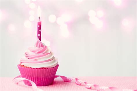 pink cupcake candle - Google Search | Happy birthday cupcake candle ...