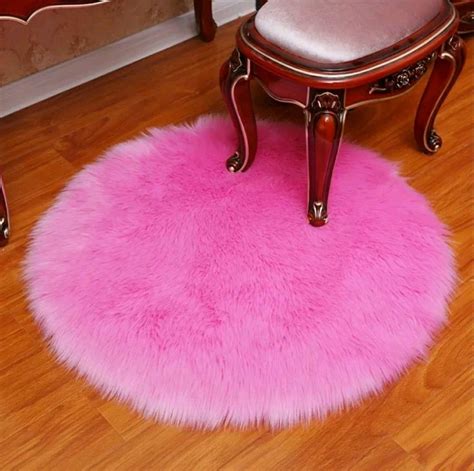 FAUX FUR HOT PINK 3 FEET ROUND RUG on Mercari