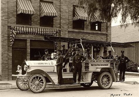 2119 best images about Fire Trucks (Old) on Pinterest | Trucks ...