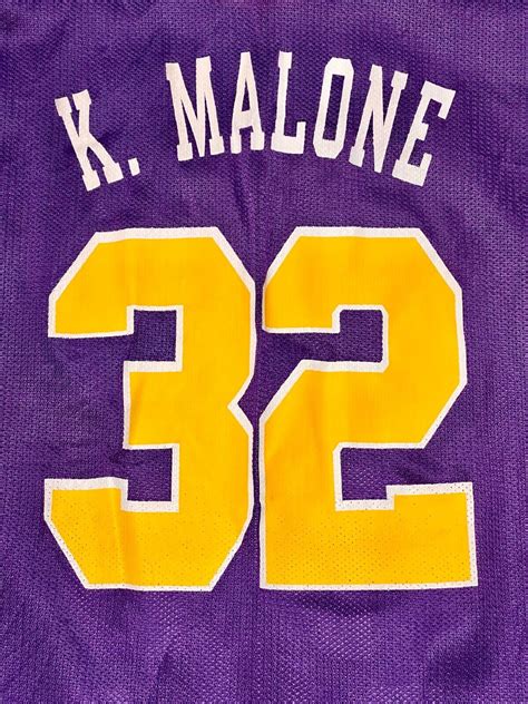 Karl Malone #32 Utah Jazz VINTAGE 90's Champion Jersey Men's Size 40 | eBay