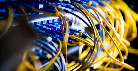 Which Type of Data Center Cabling Is Better: Copper or Fiber?