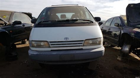 Junked 1992 Toyota Previa All-Trac