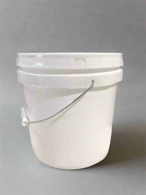 2 Gallon Bucket with Lid– Rovin Ceramics