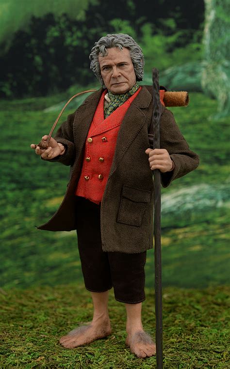 Review and photos of Bilbo Baggins Lord of the Rings sixth scale action ...