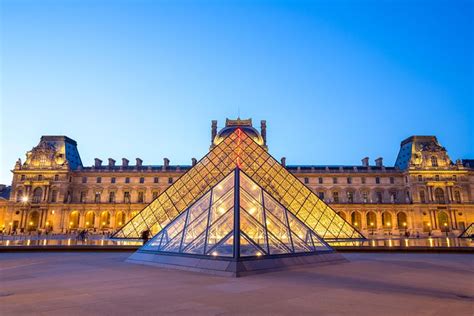 2023 Louvre Museum with private guide