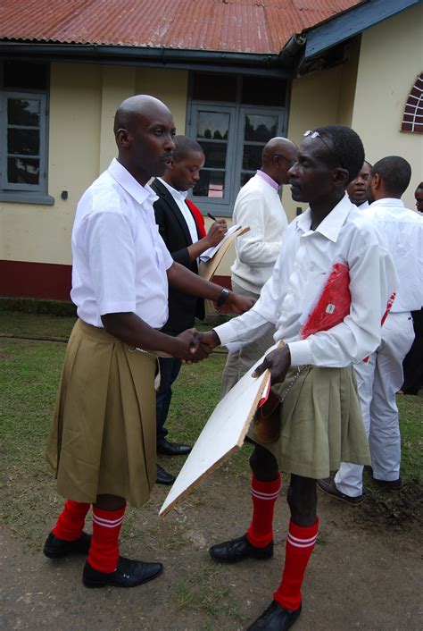 Biratangaje! Ikigo abahungu biga bambaye amaj... - #rwanda #RwOT