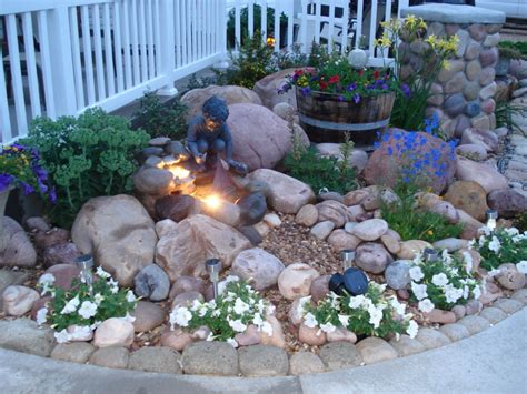 simple front yard landscape zone 9 #frontyardgarden | Small rock garden ...