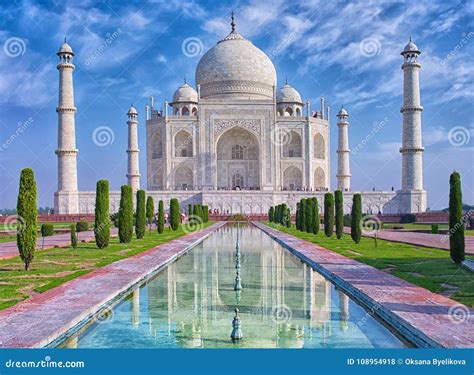 Taj Mahal, India Stock Photo | CartoonDealer.com #9196104