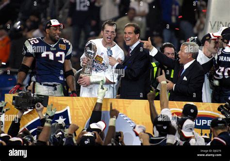 Feb 01, 2004; Houston, Texas, USA; Patriots QB TOM BRADY Celebrates ...