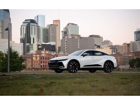 2023 Toyota Crown Pictures: | U.S. News