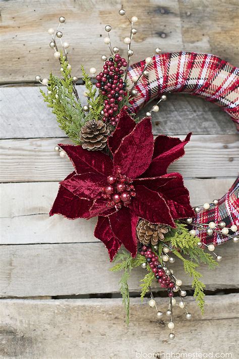 Festive DIY Holiday Season Wreaths as You Gear Up for Christmas | Decoist