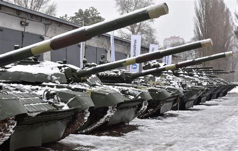 Ukrainian army has take delivery of 70 pieces of new military equipment ...