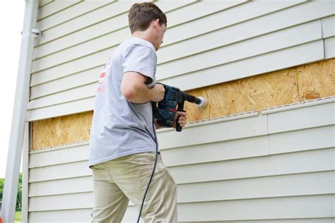 Spray Foam Insulation vs RetroFoam Wall Insulation - Gulf Coast RetroFoam