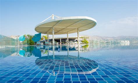 Top 10 Luxury Hotels with a Swimming Pool and Spa in Oman ...