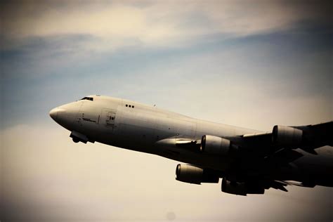 Atlas Air Cargo 747-400 leaving LAX for Anchorage : r/Boeing747s