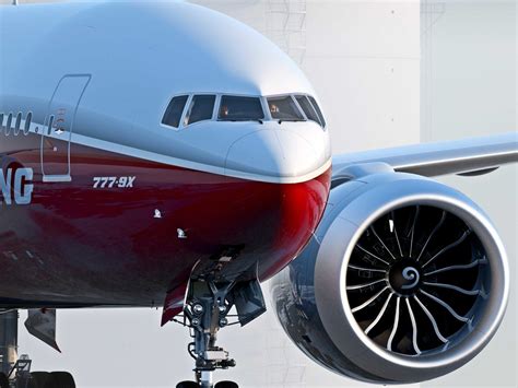 Boeing 777 Engine Size Compared To A Car