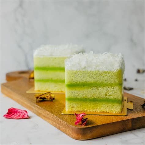 Tedboy | Online Bakery Shop | Door Step Delivery | Pandan Layer Cake ...