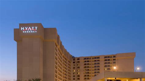 DFW Airport Hotel Next to Terminal C | Hyatt Regency DFW Airport