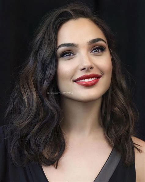 10 Stunning Gal Gadot Makeup Looks Worldwide - berpof