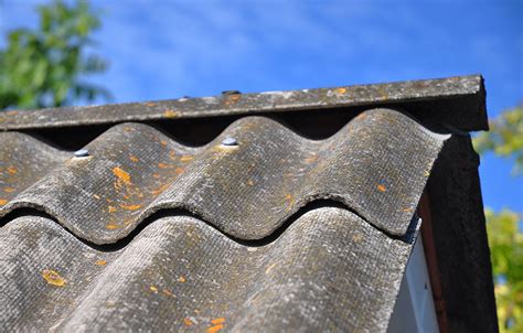 How Can I Tell If My Garage Roof Is Asbestos? - Ask WeldLag