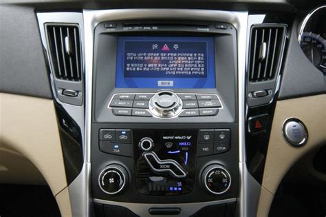 2010 hyundai sonata interior photos