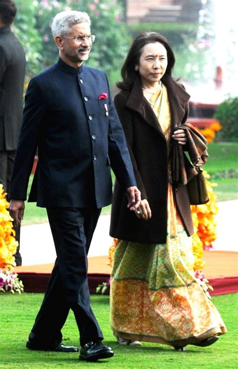 New Delhi : External Affairs Minister S Jaishankar along with wife ...