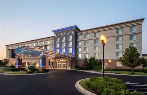 DOUBLETREE BY HILTON CHICAGO MIDWAY AIRPORT $185 ($̶2̶4̶3̶) - Updated ...