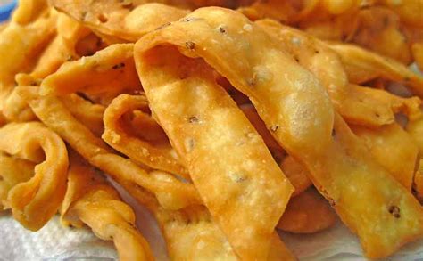 Namak Para: Crispy & Flavoured Snack Namak Para Recipe | Seema