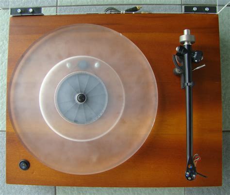 KINTA VALLEY AUDIO: Rega planar 3 with solid wood plinth ( SOLD )