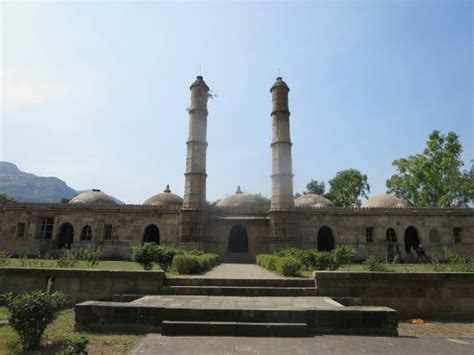 Pavagadh Fort (Champaner) - 2020 What to Know Before You Go (with ...