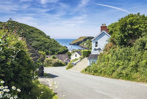 Doves Cottage - 4 Star Holiday Cottage - Abercastle, Pembrokeshire, Wales