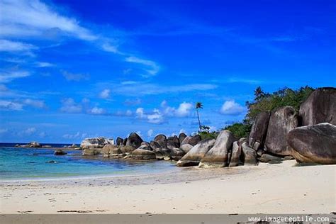 Belitung Island overlooking the beautiful beaches of white sand dotted ...