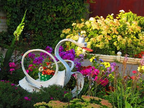 Flower Garden Themes: Unleash Your Style with Inspired Gardening Ideas