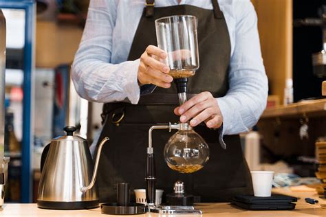 How To Use a Siphon Coffee Maker: Your Guide to a Smooth Cup of Coffee