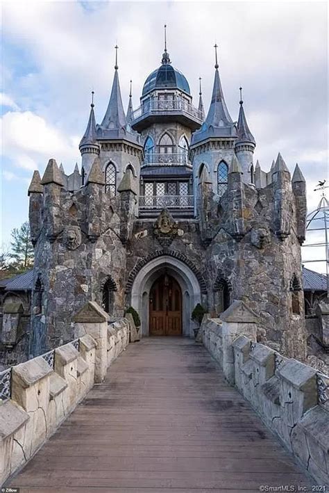 Live like a king! Five-story fairytale castle hits the market in ...