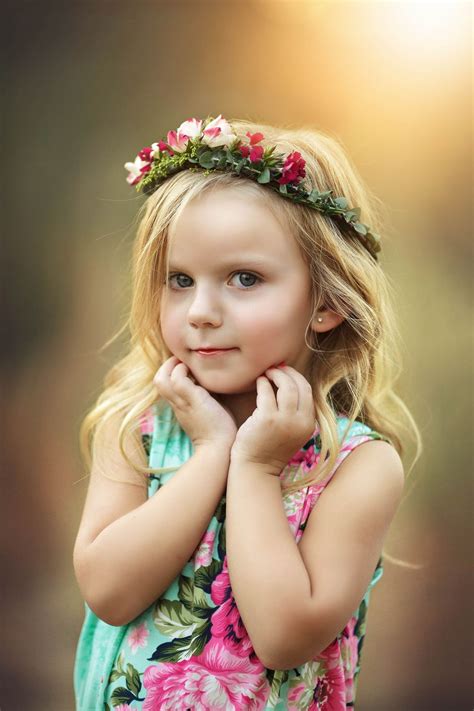 Toddler portrait with flower crown Modeling head shot. Toddler ...