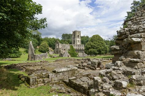 Fountains Abbey: ruins of bakehouse &... © Trevor Littlewood ...