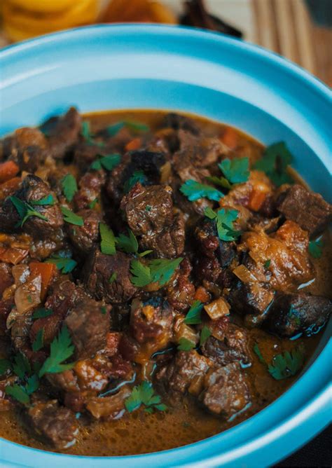 Deliciously Easy Slow Cooker Lamb Moroccan Recipe! – Hello Kids Fun