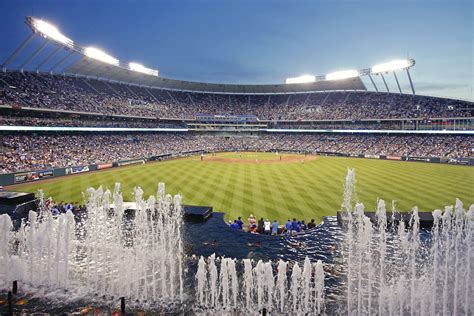 The 2015 World Series Stadium Showdown | Kansas city royals, Mlb ...