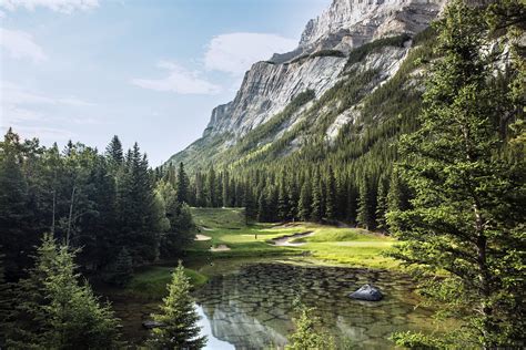 Best Banff Golf Courses - Fairmont Banff Springs