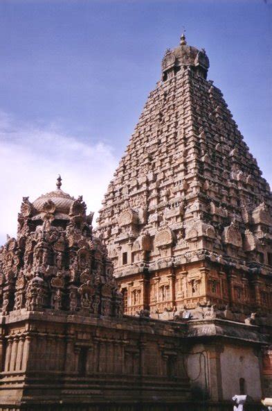 File:Thanjavur temple.jpg - Wikimedia Commons