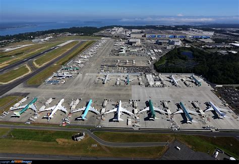 Boeing Everett Factory - Large Preview - AirTeamImages.com | Boeing ...