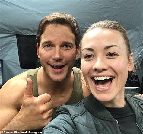 Actress Yvonne Strahovski beams as she poses with actor Chris Pratt ...