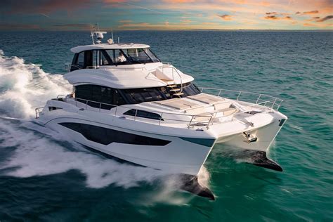 2021 Aquila 70 Power Catamaran Walkthrough Boat Review - YachtWorld