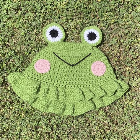 Crochet Frog Hat / Bucket Hat | Etsy in 2022 | Crochet frog, Crochet ...